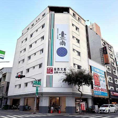 Trust Hotel Tainan Buitenkant foto