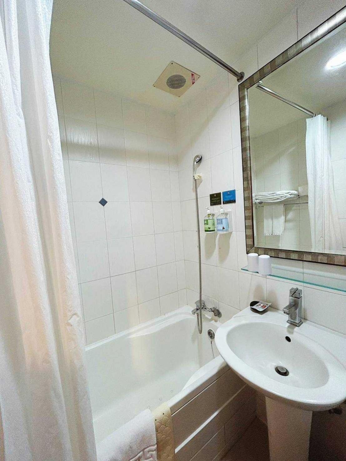Trust Hotel Tainan Buitenkant foto